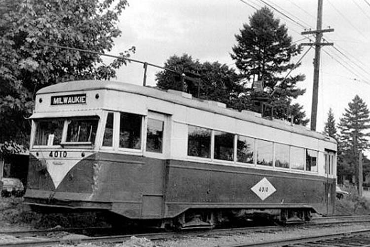 Photo of old Portland Traction streetcar